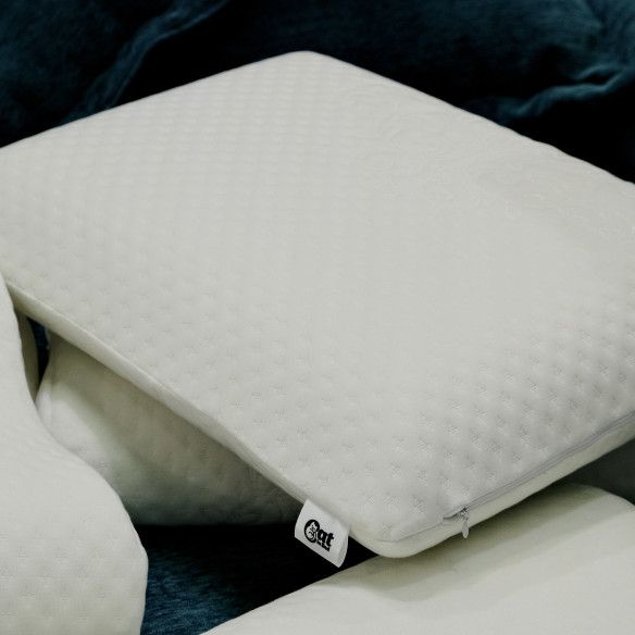 CAT IN BED Подушка DREAM MAX